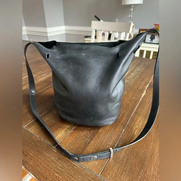 Cuyana bucket bag - Picture 9 of 16